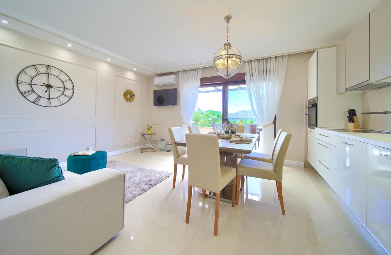 Luxury Apartments Villa Stina Pinezići Kültér fotó